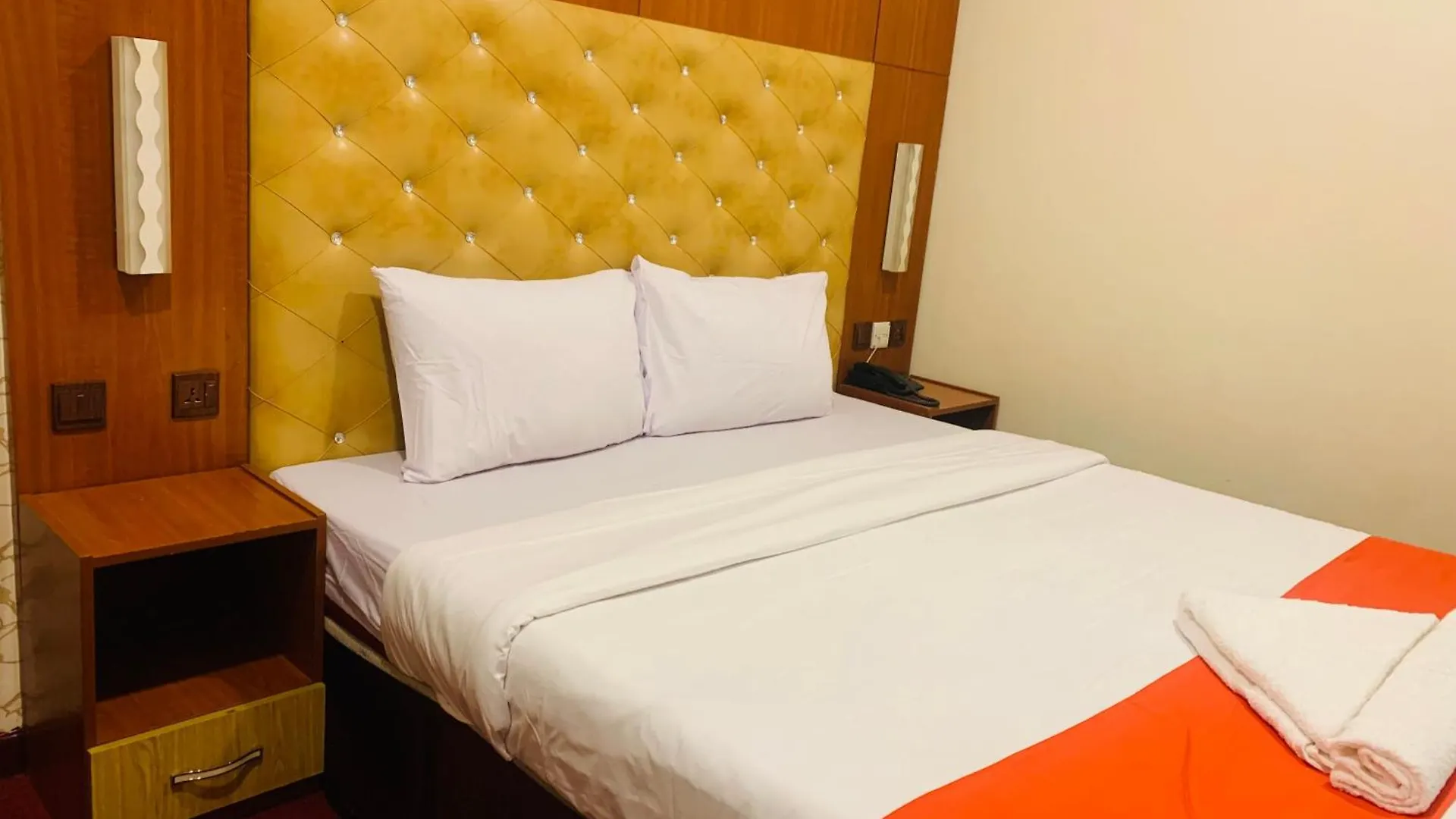 Parasol Hotel Dubai 0*,